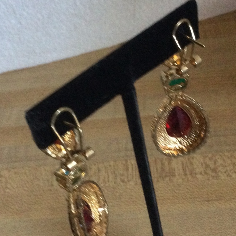 Jewelry Set - Picture 8 of 14